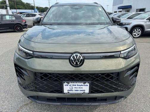 Avocado Green w/Deep Black Roof 2026 Volkswagen Tiguan 2.0T SE R-Line Black 4MOTION