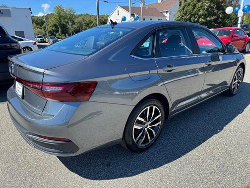 2025 Volkswagen Jetta 1.5T SE