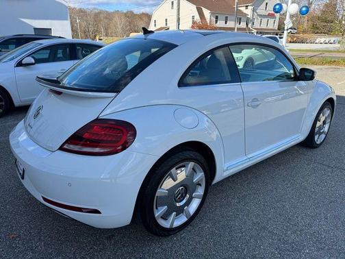 2019 Volkswagen Beetle 2.0T SE