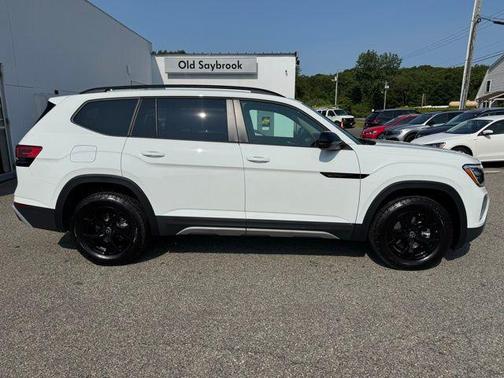 2025 Volkswagen Atlas 2.0T Peak Edition