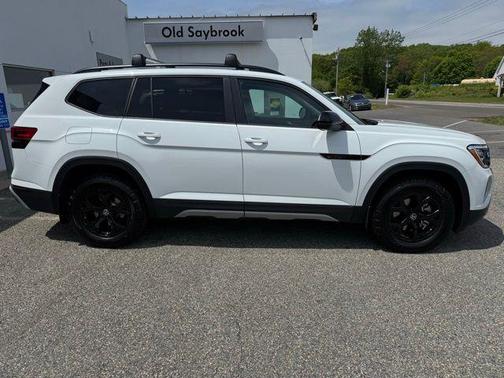 2025 Volkswagen Atlas 2.0T Peak Edition