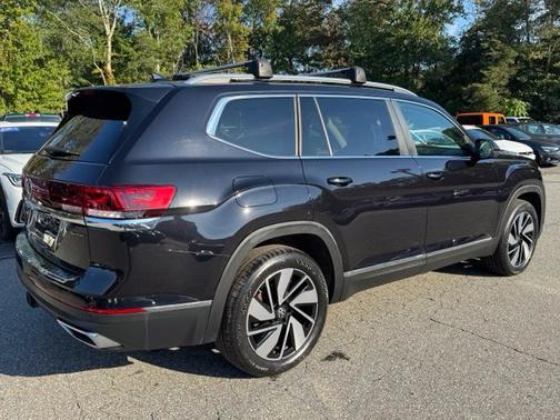 Deep Black 2024 Volkswagen Atlas 2.0T SEL 4MOTION
