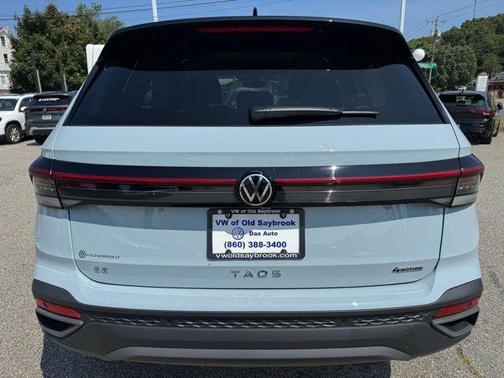 2025 Volkswagen Taos 1.5T SE Black