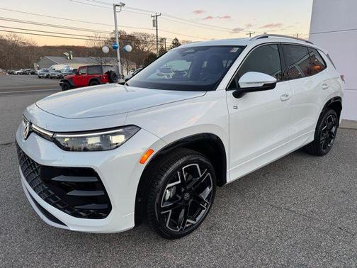 2026 Volkswagen Tiguan 2.0T SEL R-Line 4MOTION