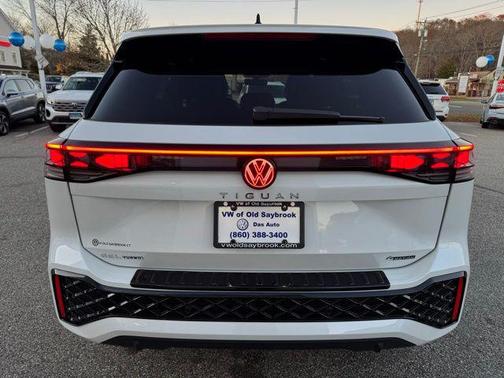 2026 Volkswagen Tiguan 2.0T SEL R-Line 4MOTION