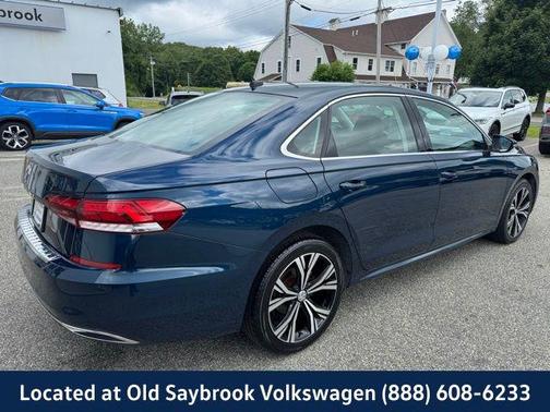 2022 Volkswagen Passat 2.0T SE