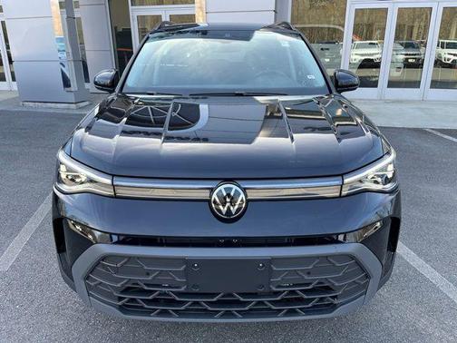 2025 Volkswagen Taos 1.5T SE Black