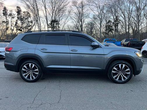 2022 Volkswagen Atlas 3.6L SE w/Technology