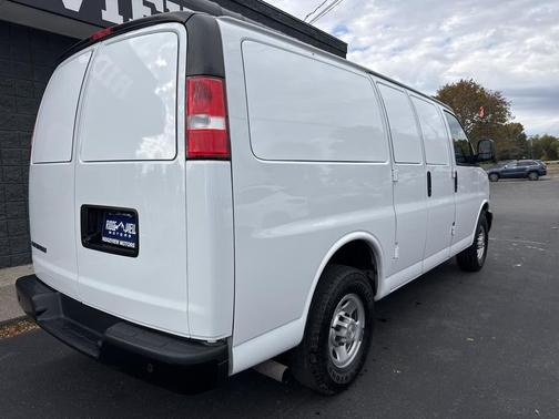 2020 Chevrolet Express 2500 RWD 2500 Regular Wheelbase WT