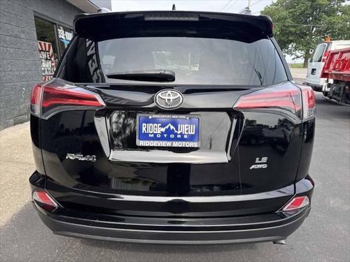 2018 Toyota RAV4 LE