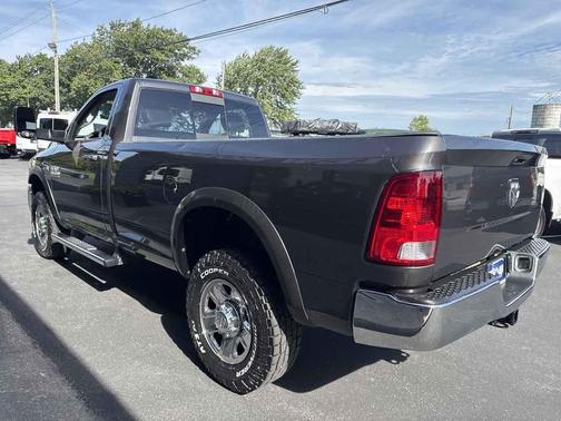 2017 RAM 3500 Tradesman Regular Cab 4x4 8' Box