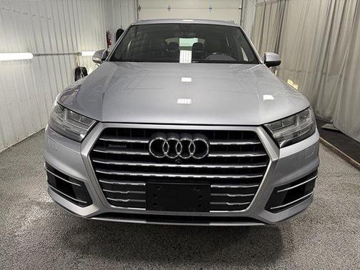 2019 Audi Q7 55 Premium Plus