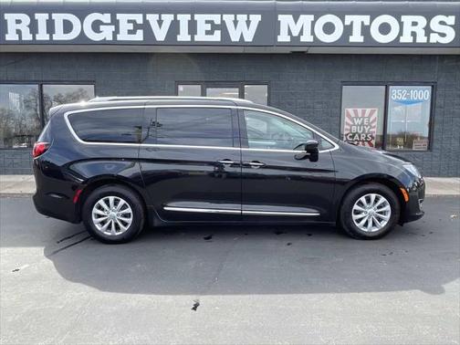 2018 Chrysler Pacifica Touring-L