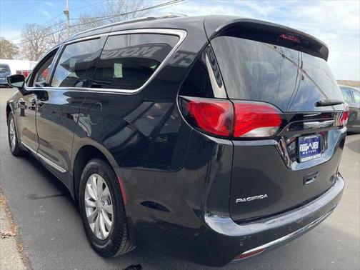 2018 Chrysler Pacifica Touring-L