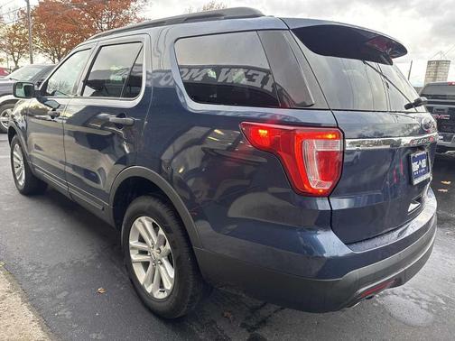 2017 Ford Explorer Base
