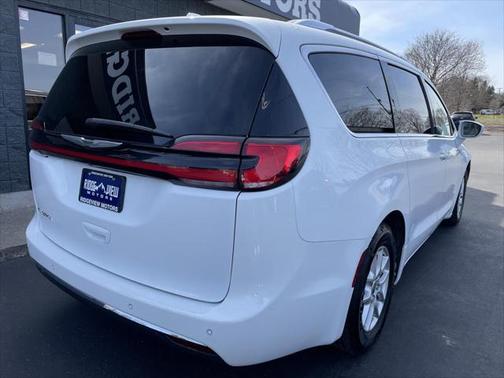 2021 Chrysler Pacifica Touring L