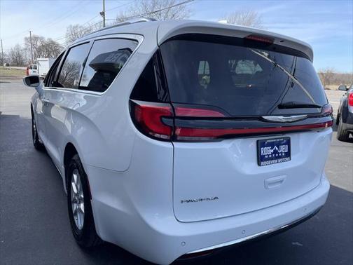 2021 Chrysler Pacifica Touring L