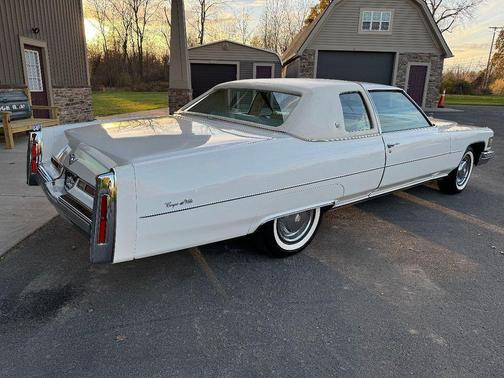 1976 Cadillac DeVille Base