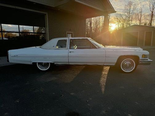 1976 Cadillac DeVille Base