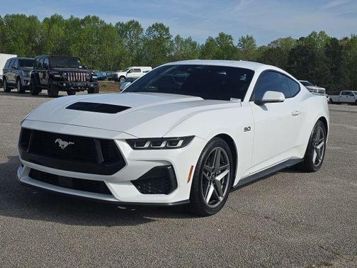 Oxford White 2024 Ford Mustang GT Premium