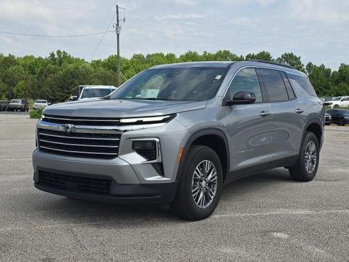 Sterling Gray Metallic 2024 Chevrolet Traverse LT