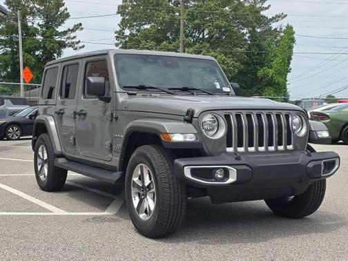 Sting Gray Clearcoat 2022 Jeep Wrangler Unlimited Sahara