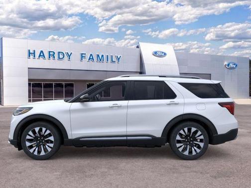 Star White 2026 Ford Explorer Platinum