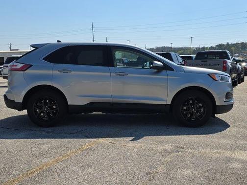 Silver Metallic 2024 Ford Edge SEL