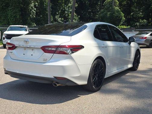 Pearl 2023 Toyota Camry XLE