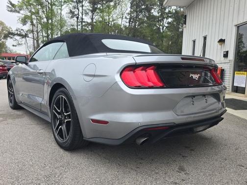 2022 Ford Mustang ECOBOOST PREMIUM