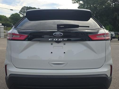 OXFORD WHITE 2021 Ford Edge SE