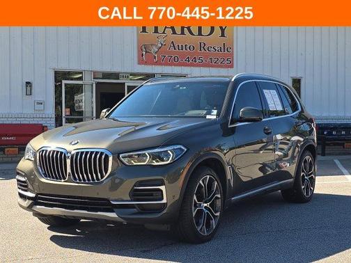 Manhattan Green Metallic 2022 BMW X5 sDrive40i