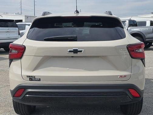 White Sand 2026 Chevrolet Trax 2RS