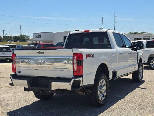 White Metallic 2024 Ford F-250 King Ranch