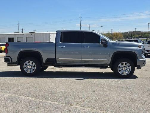 Sterling Gray Metallic 2024 Chevrolet Silverado 2500 High Country