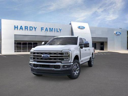 Oxford White 2026 Ford F-350 Lariat Super Duty