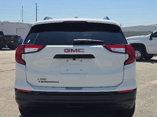 Summit White 2024 GMC Terrain SLT