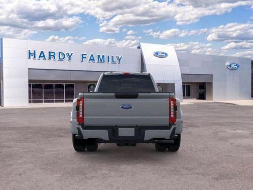 Avalanche 2026 Ford F-350 XL
