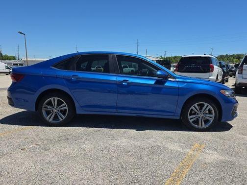Rising Blue Metallic 2023 Volkswagen Jetta 1.5T SE