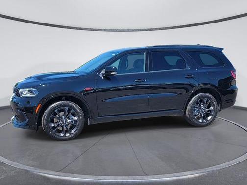 DB Black Crystal Clearcoat 2026 Dodge Durango GT