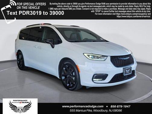 Bright White Clearcoat 2025 Chrysler Pacifica Limited