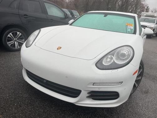 2016 Porsche Panamera 4