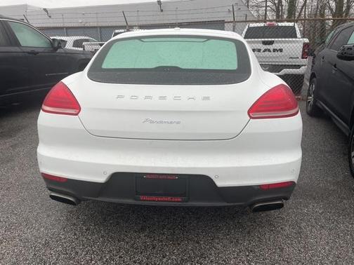 2016 Porsche Panamera 4