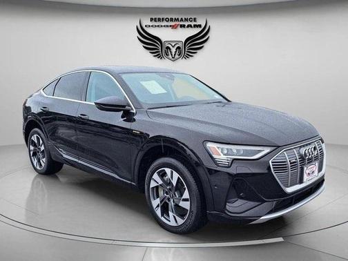 2022 Audi e-tron S line Premium