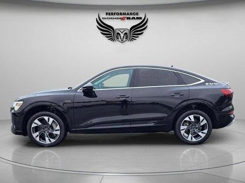 2022 Audi e-tron S line Premium