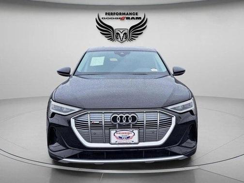 2022 Audi e-tron S line Premium