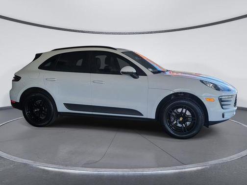 2018 Porsche Macan Base