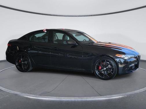 Vulcano Black Metallic 2021 Alfa Romeo Giulia Ti