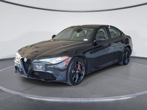 Vulcano Black Metallic 2021 Alfa Romeo Giulia Ti