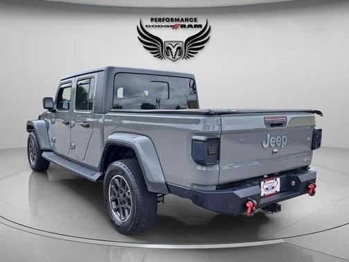 2022 Jeep Gladiator Overland